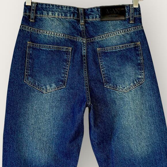 boohooMAN Relaxed Rigid Rip Blue Jeans Men Size 30 Tall New Button Fly Zip Hem - Picture 8 of 14